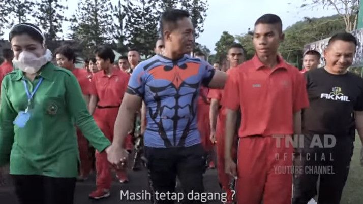 Unik, Taruna Akmil TNI AD Emanuel Masih Aktif Jualan Cilok