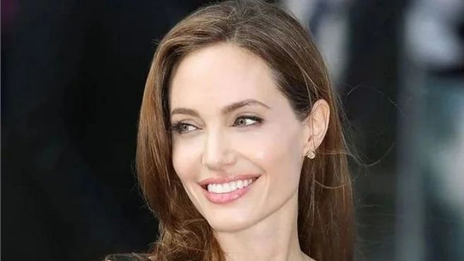 Sebut Hollywood Lingkungan yang Tak Sehat, Angelina Jolie Ngaku Ingin Segera Cabut