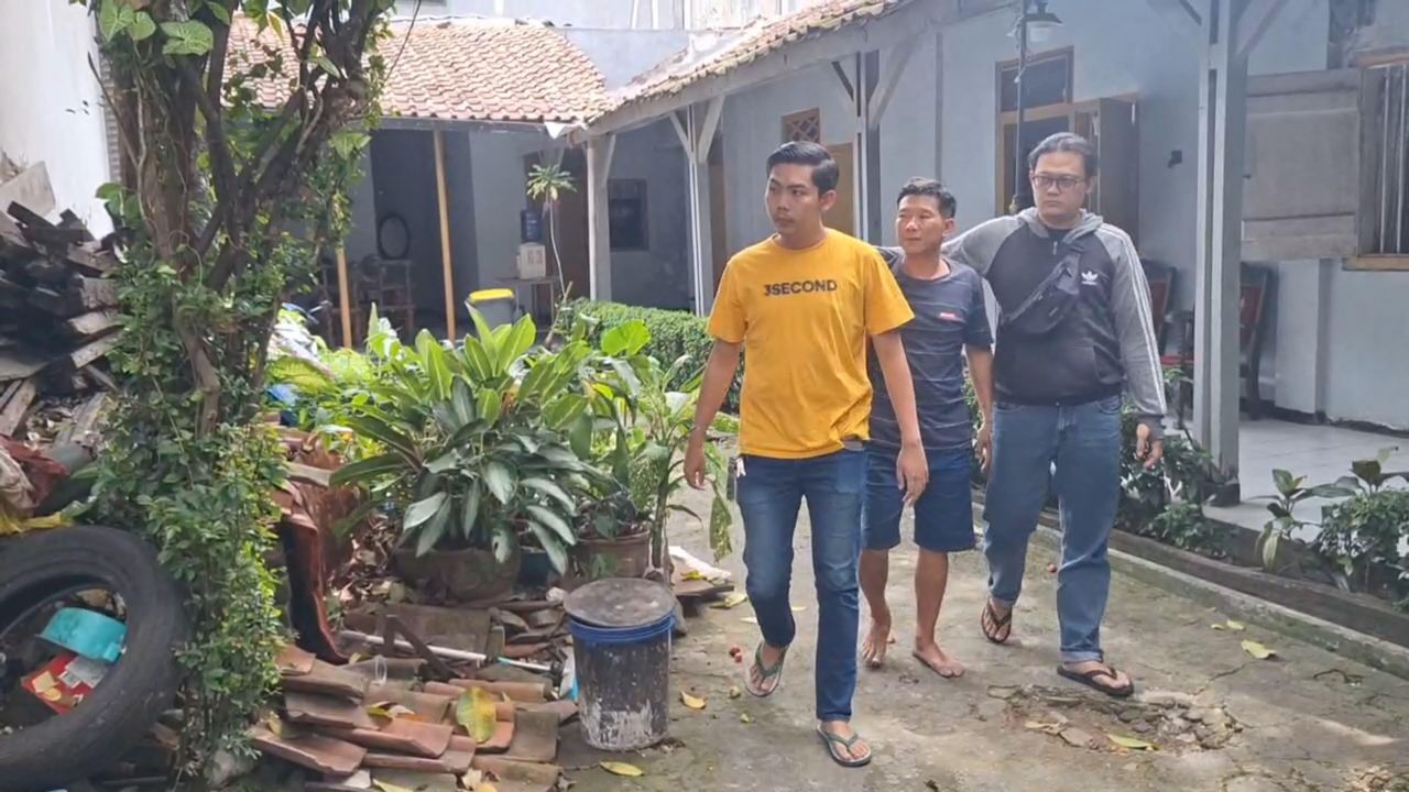Penjaga Kontrakan di Bandung Aniaya Lansia Gara-Gara Kesal Sering Kencing Sembarangan