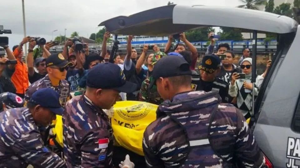 Tim SAR Temukan Lagi Korban Tewas Kecelakaan KMP Tunu Pratama Jaya di Selat Bali