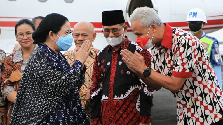 Kemarin Jemput Megawati, Ganjar Kini Antar Puan ke Resepsi Ngunduh Mantu Jokowi