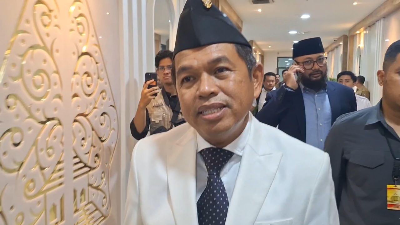 Dedi Mulyadi Minta Oknum Bobotoh Perusak Stadion GBLA Ditangkap