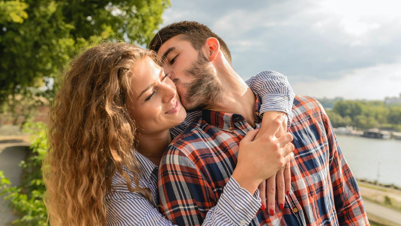 4 Zodiak yang Konsisten Merawat Cinta agar Selalu Membara Meski Pulihan Tahun Menikah