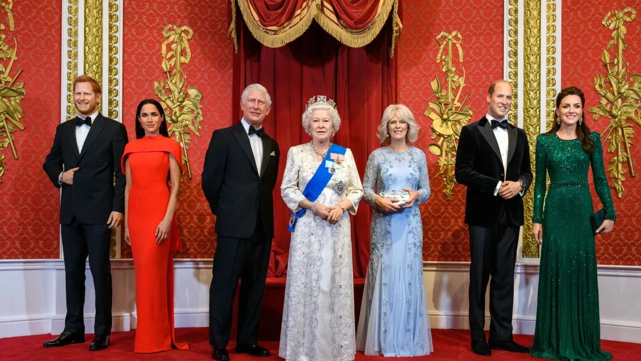 Kabar Baik, Madame Tussauds London Satukan Patung Lilin Meghan-Harry dengan Keluarga Kerajaan