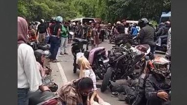 Tujuh Kendaraan Terlibat Kecelakaan Beruntun di Garut, Sembilan Orang Terluka