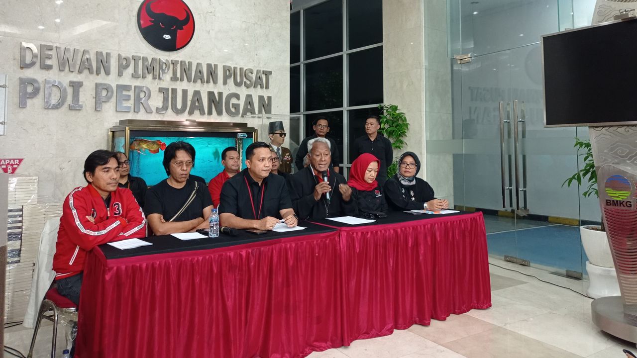 PDIP: Kita Lagi Sibuk Natal Malah Dikasih Hadiah Hasto Kristiyanto Ditetapkan Tersangka