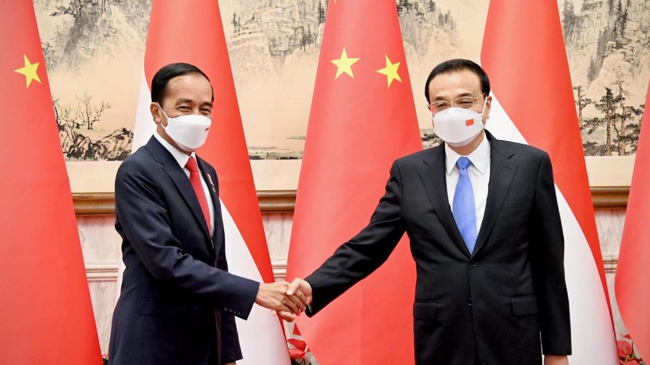 Lakukan Pertemuan Bilateral dengan PM Li Keqiang Sebelum Diterima Xi Jinping, Jokowi: China Mitra Strategis RI