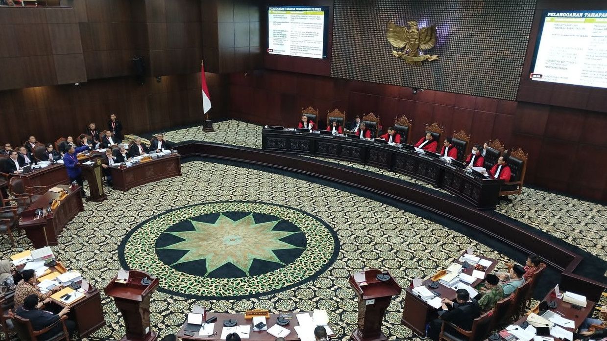 Bambang Widjojanto Ngegas ke Ahli KPU Soal Sirekap: Jangan Sok Tahu, Pak!