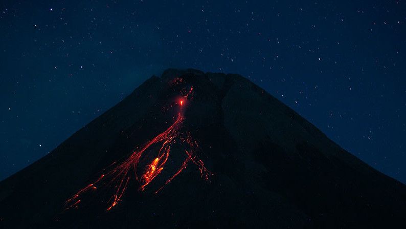 Situasi Gunung Merapi hari Ini: Luncurkan Lava Pijar 24 Kali