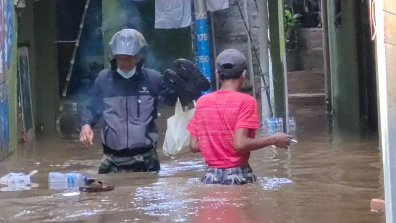 Dua RW di Kebon Pala Terendam, Kelurahan Kampung Melayu Siaga Banjir Susulan