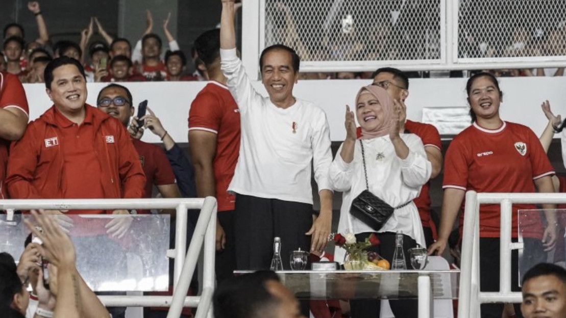 Indonesia Menang 2-0 Atas Filipina, Jokowi Update Vlog