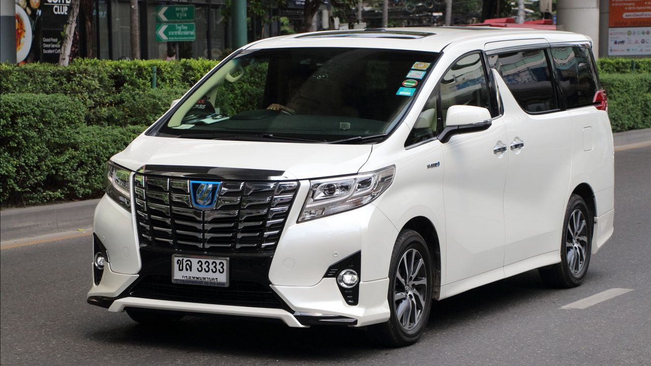 Enaknya jadi Bupati Kampar Riau, Punya 5 Mobil Dinas Dibeli Pakai Uang Rakyat