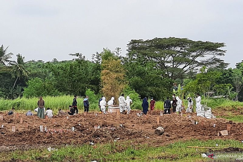 Pemakaman Pasien COVID-19 di TPU Buniayu Tangerang Meningkat, Selama Juni 2021 Ada 247 Orang