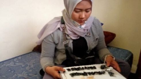 Wanita Ini Selundupkan Puluhan Paket Sabu Dalam Sepatu ke Lapas Jelekong Bandung