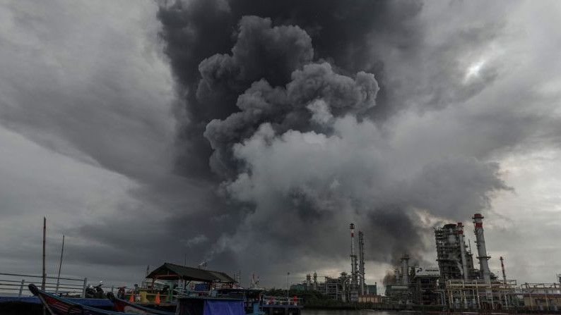 Tangki Kilang Minyak Pertamina di Cilacap Kebakaran, Pengamat: Bikin Ongkos Impor BBM Mahal