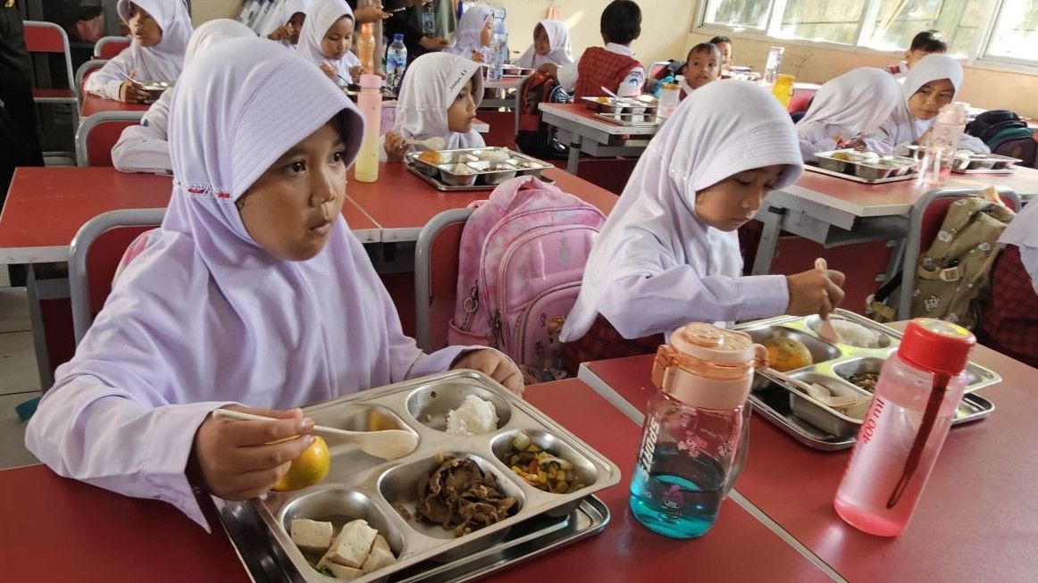 Belasan Siswa di Lamongan Jatim Keracunan Usai Santap MBG, Polisi Periksa Pihak Terkait