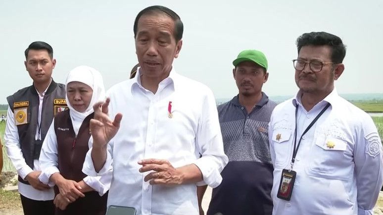 Mentan Diperiksa KPK, Jokowi: Hormati Proses Hukum