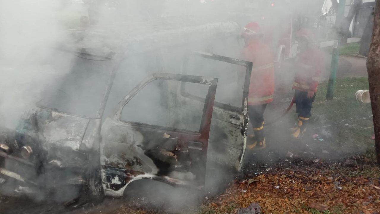 Mobil Milik Warga Tangerang Hangus Terbakar Usai Ditinggal Pergi Berlebaran