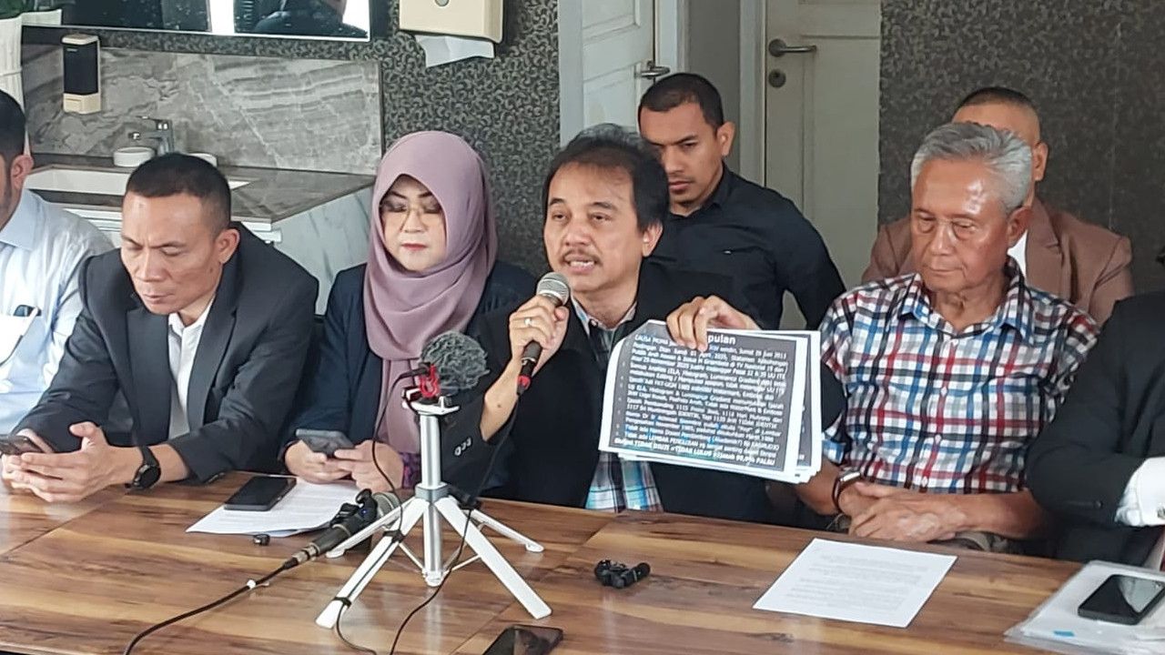 Hadir Gelar Perkara Tuduhan Ijazah Palsu Jokowi, Roy Suryo: Kita Bawa Contoh Ijazah yang Ada Watermarknya