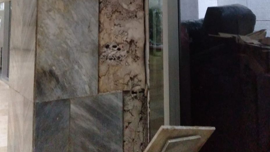 Marmer di Pilar Gedung MPR/DPR RI Tiba-tiba Lepas dan Rontok, Sekjen DPR: Kejadian Ini Bukan Pertama Kali, Material Sudah Lapuk
