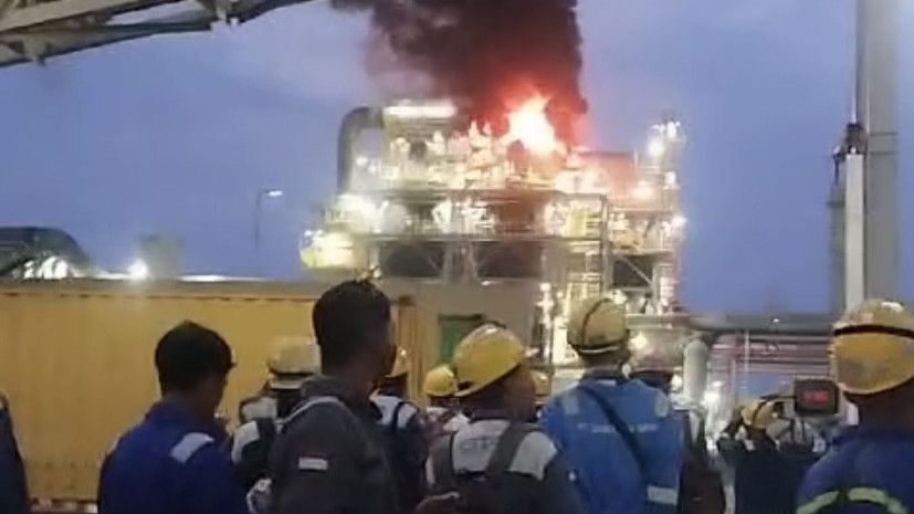 Detik-Detik Pabrik Asam Sulfat Smelter Freeport Gresik Kebakaran, Kepulan Asap Hitam Bikin Panik Karyawan