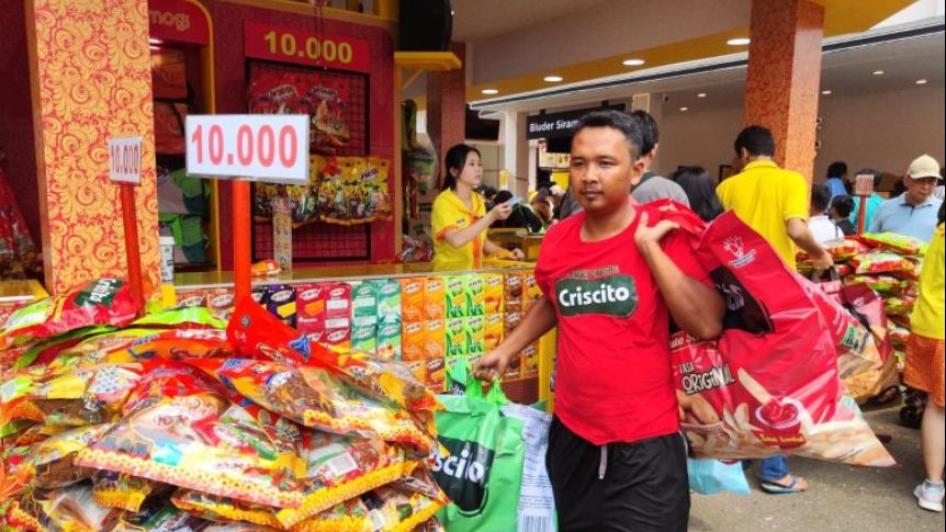 Belanja Oleh-Oleh di Jakarta Fair, Ada Paket Makanan Ringan Mulai Rp10 Ribu