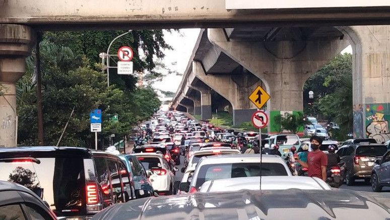 Indeks Kemacetan Jakarta Naik Jadi Peringkat 29 Kota Dunia, Rata-rata Perjalanan per 10 Km Capai 22 Menit