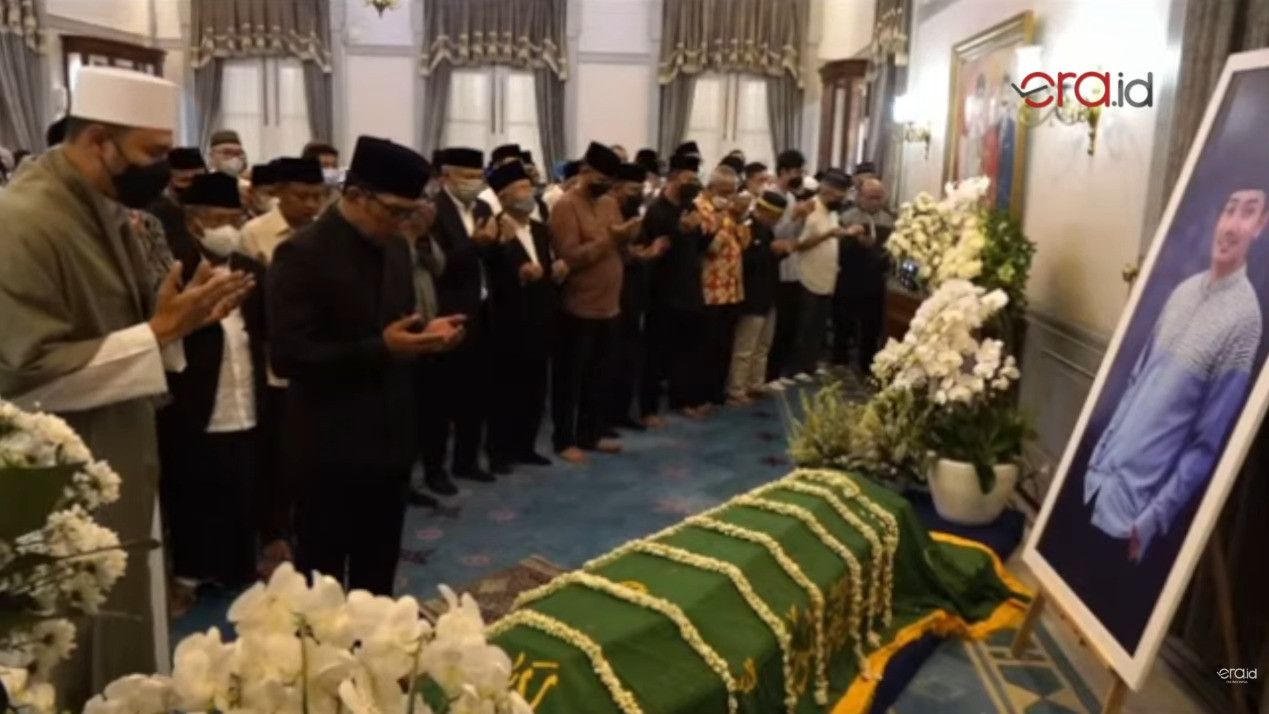 Momen Ridwan Kamil Pimpin Salat Jenazah, Habib Usman bin Yahya Suami Kartika Putri Pimpin Doa untuk Eril