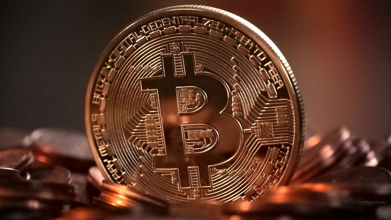 Nilai Bitcoin Cetak Rekor Tertinggi Selama 2 Tahun, Tembus Rp270 Juta