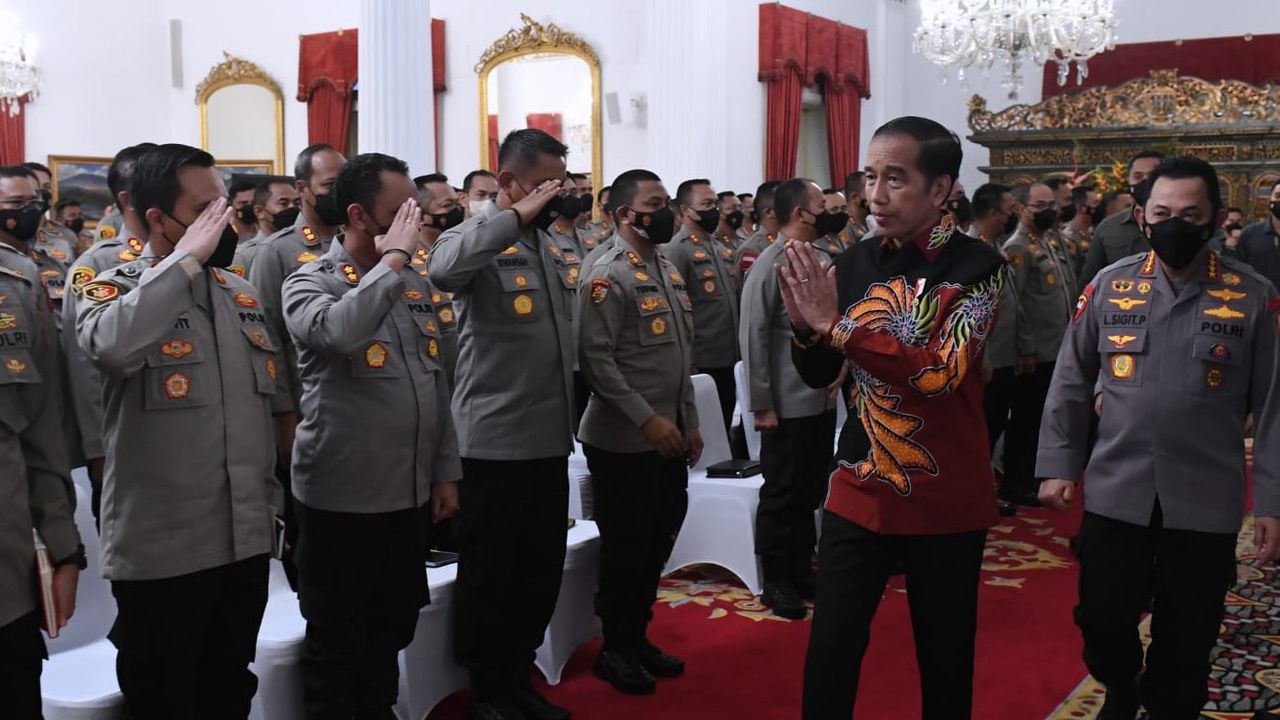 Memasuki Tahun Politik, Jokowi Ingatkan Polri Harus Solid