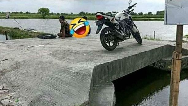 Viral! Jembatan Panjang 4 Meter Habiskan Biaya Rp200 Juta, Netizen: Mungkin yang Mahal Tumbalnya