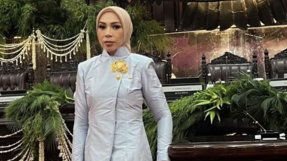 Tak Seperti Horor, Melly Goeslaw Keluhkan Film Seni yang Cepat Diturunkan dari Bioskop