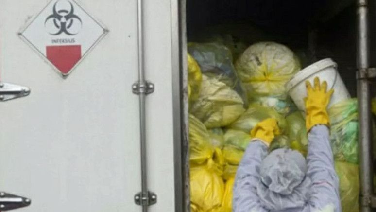 Limbah Rumah Sakit Bayukarta dan Rumah Sakit Hermina Karawang Cemari Area Pemukiman Warga