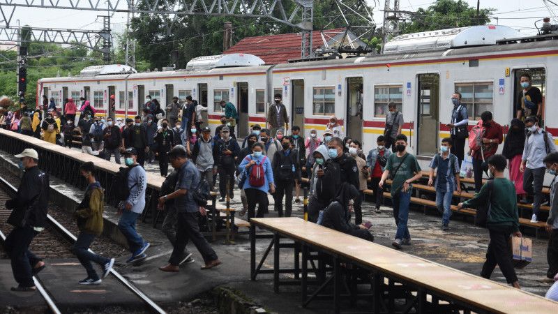 Asyik, KAI Kini Bolehkan Anak Berumur Kurang dari 12 Tahun Naik Kereta