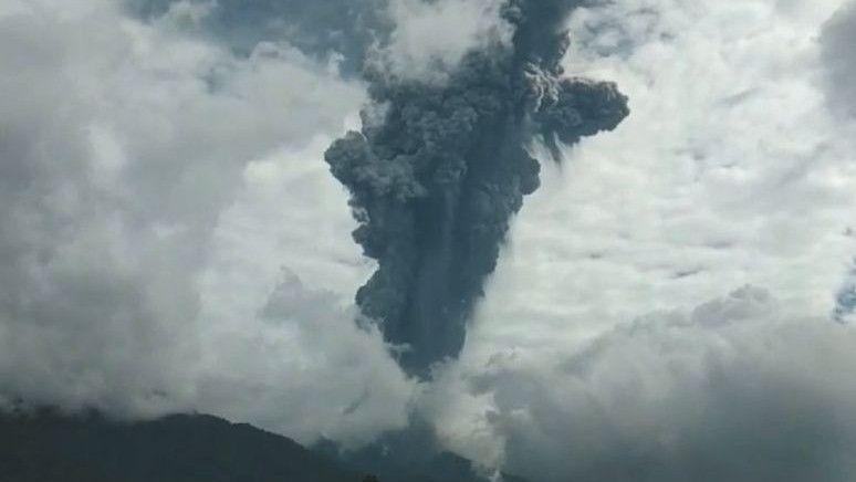 BNPB: 19 Pendaki Gunung Marapi Berhasil Turun, 35 Lainnya Masih Terjebak dan Dalam Proses Evakuasi