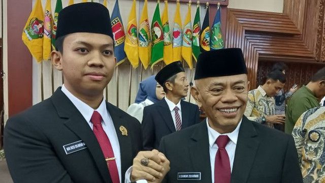 Unik! Bapak-Anak dari Gerindra Dilantik Jadi Anggota DPRD Jateng