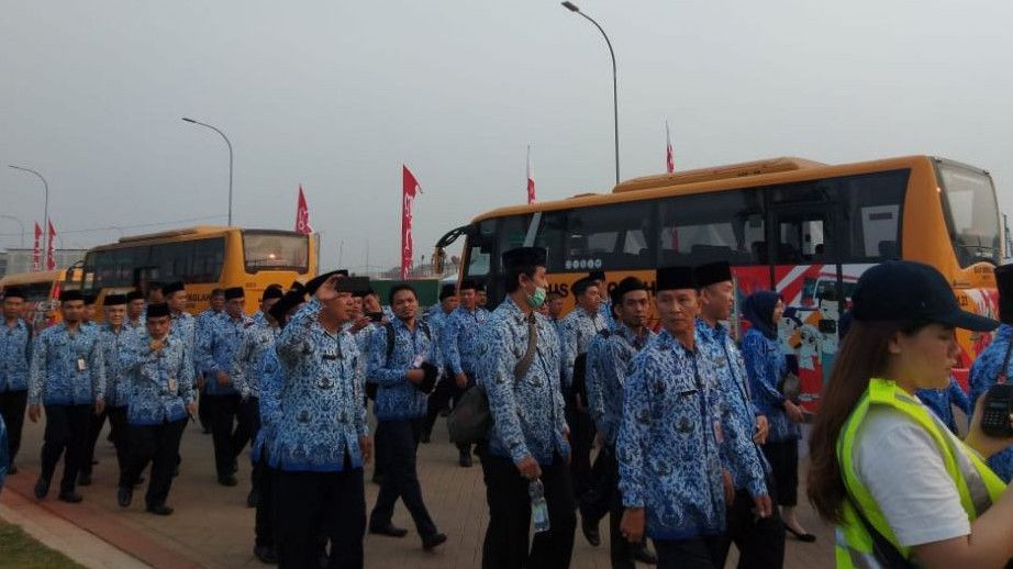 Gaji Ke-13 PNS Cair Hari Ini, Segini Besarannya