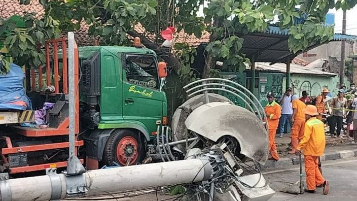 Sopir Truk Kecelakaan Maut di Bekasi Belum Bisa Dimintai Keterangan, Polisi: Dia Masih Menangis dan Trauma