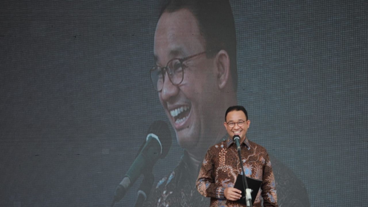 Teganya Anies Tegur Pria yang Nyanyikan Lagu Nidji: Jangan Nyanyi di Sini...