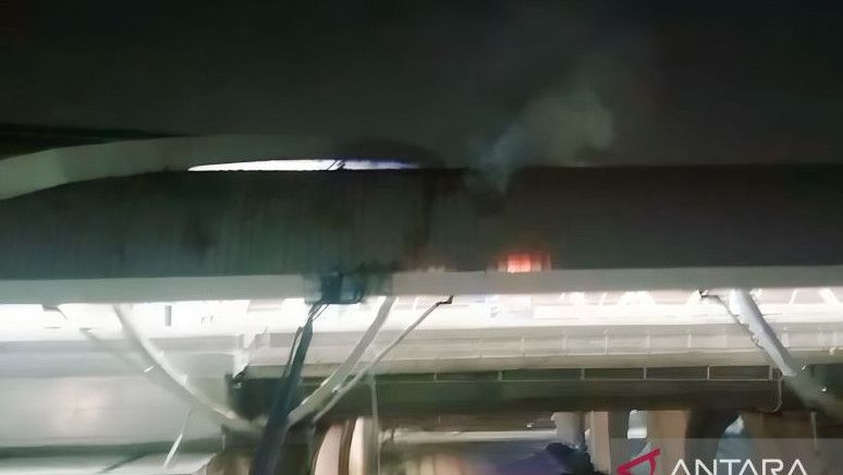 Atap Kantor KCIC Kebakaran, Begini Kondisi Stasiun Halim Perdanakusuma