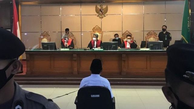 Hakim: Pesantren Herry Wirawan Belum Bisa Dibubarkan, Harus Lewat Hukum Perdata