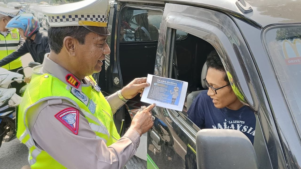 Polda Metro Jaya Minta Warga Lapor Anggota yang Minta Uang Damai Saat Ditilang