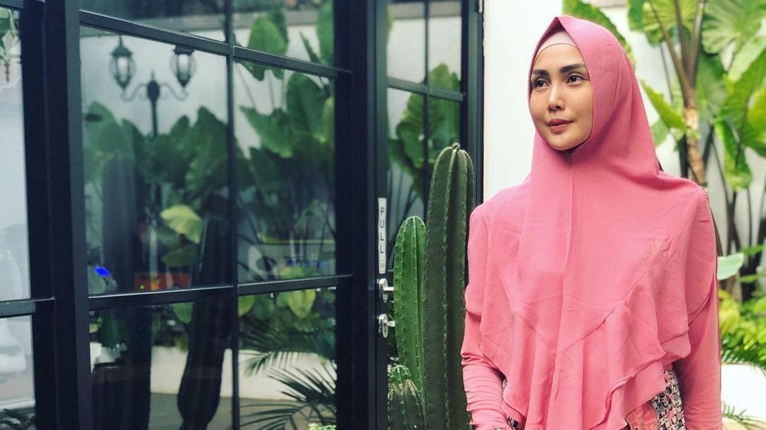 Ketapang Biola Hingga Monstera, Potret Koleksi Tanaman Hias Fenita Arie yang Cantik