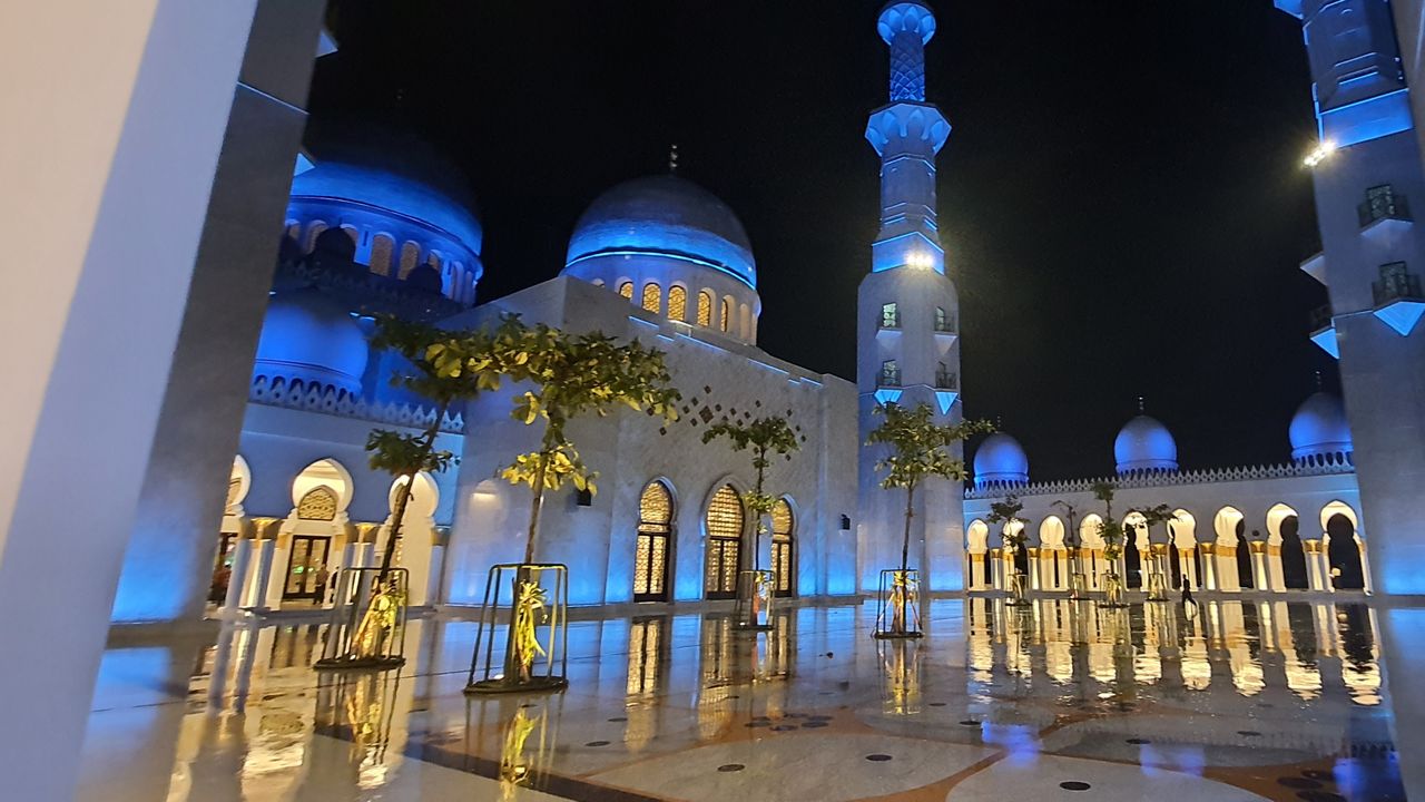 Perusahaan Outsourcing Respons Keluhan Pekerja Masjid Sheikh Zayed Solo soal Gaji