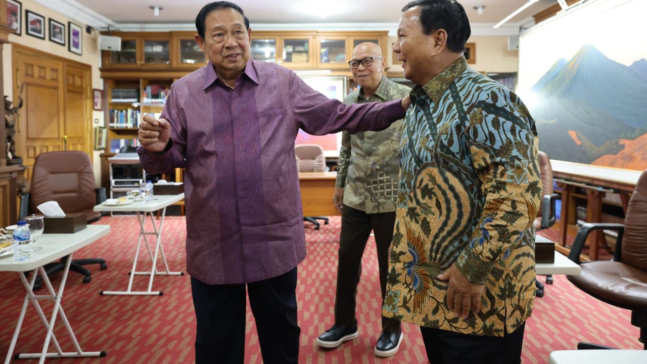 Lebaran Hari Ketiga Temui SBY di Cikeas, Prabowo: Datang ke Senior