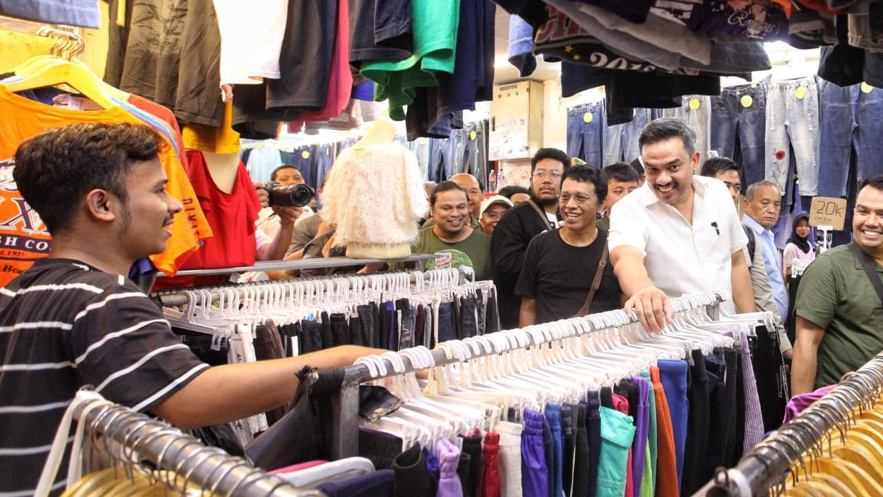 Curhat ke Menteri Maman-Adian, Pedagang UMKM Senen: Kami Tak Terganggu Thrifting