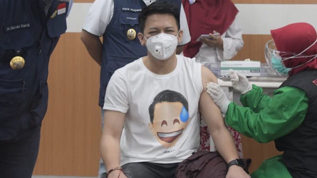 Didampingi Ridwan Kamil, Ariel NOAH Sudah Disuntik Vaksin Covid-19 di Bandung