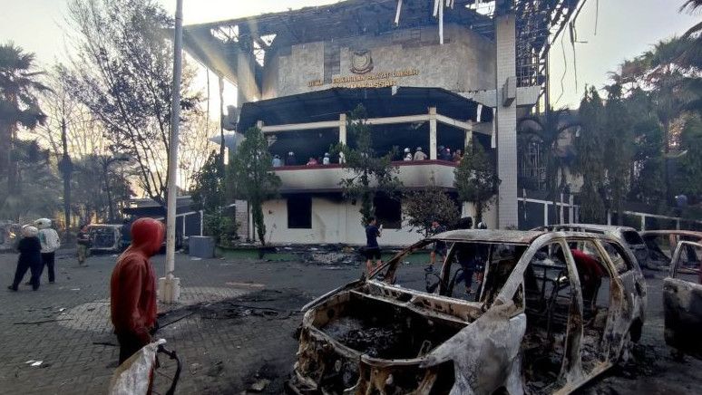 Kantor DPRD Kota Makassar Dibakar, Korban Jiwa Bertambah Jadi 4 Orang