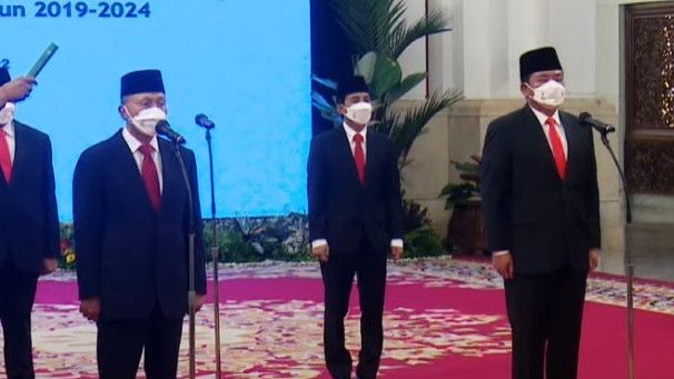 Sah! Jokowi Lantik Ketum PAN Zulkifli Hasan Jadi Menteri Perdagangan dan Eks Panglima TNI Hadi Tjahjanto Jadi Menteri Agraria