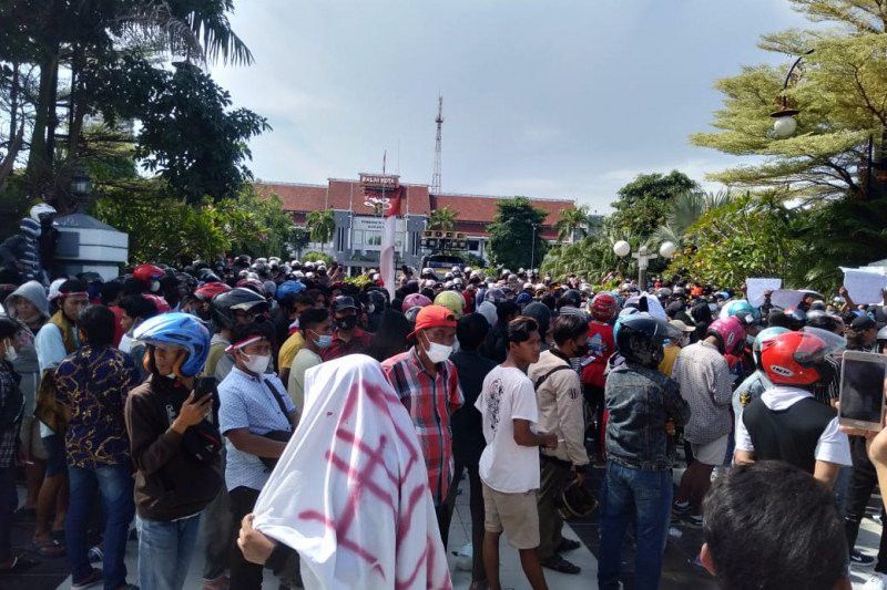 Usai Didemo, Walkot Eri: Masuk Surabaya, Warga Madura Tak Perlu Tes Covid, tapi...